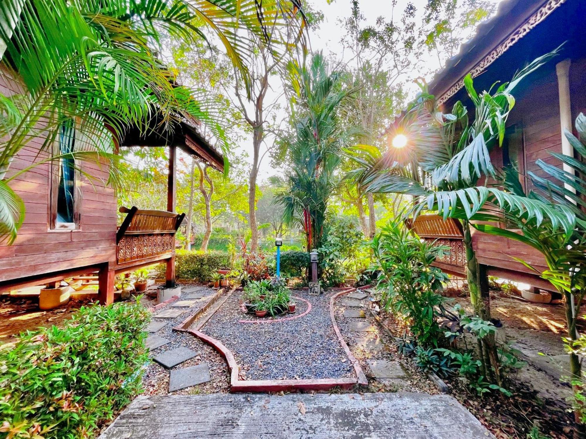 Panpim Resort Noen Hom Exterior photo